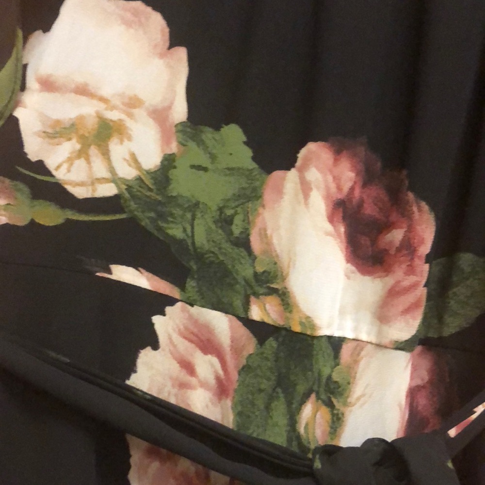 Floral no sleeve dress size 14 with waist tie